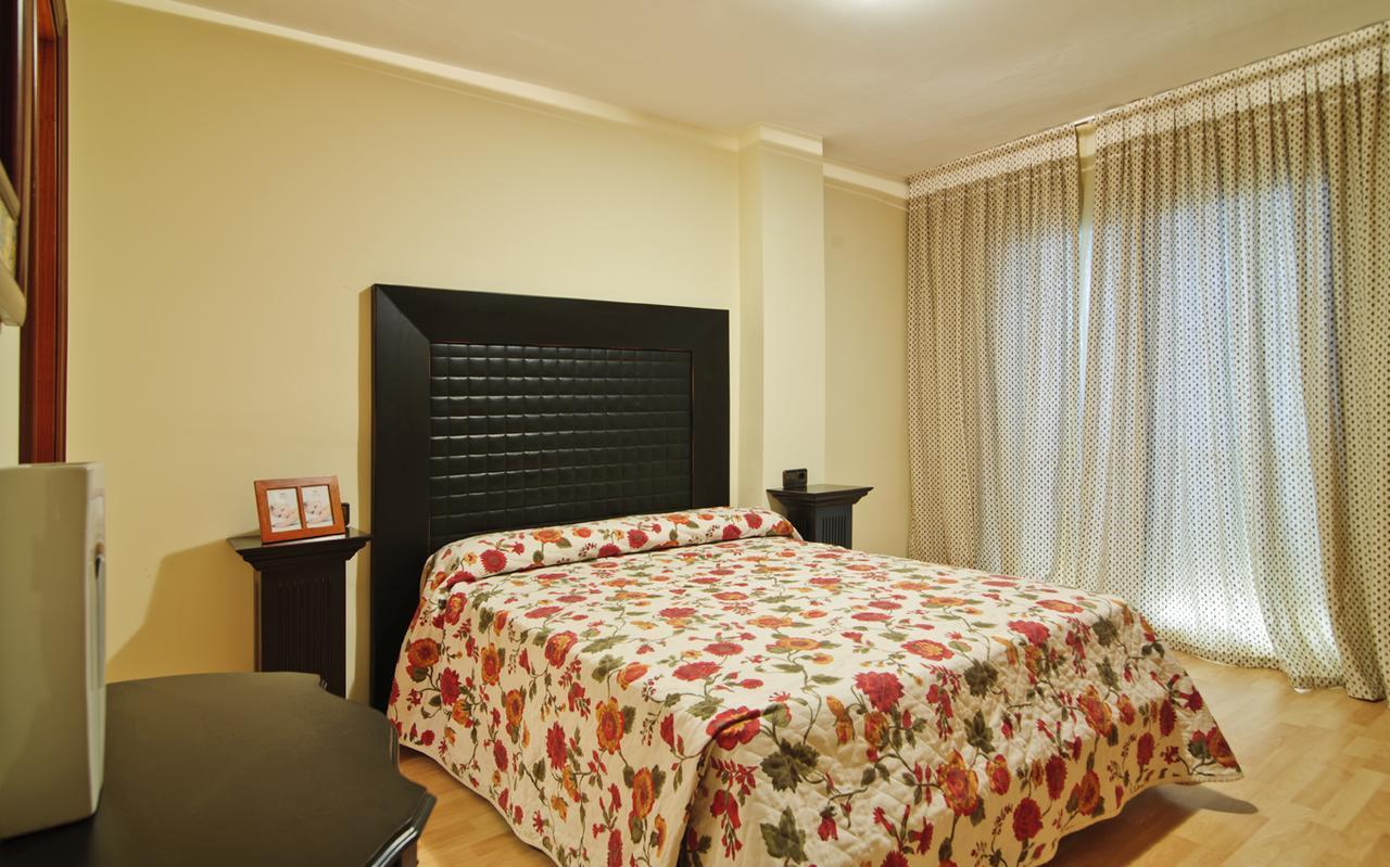 Apartamentos Puigsapera 산 안토니 드 칼론헤 외부 사진